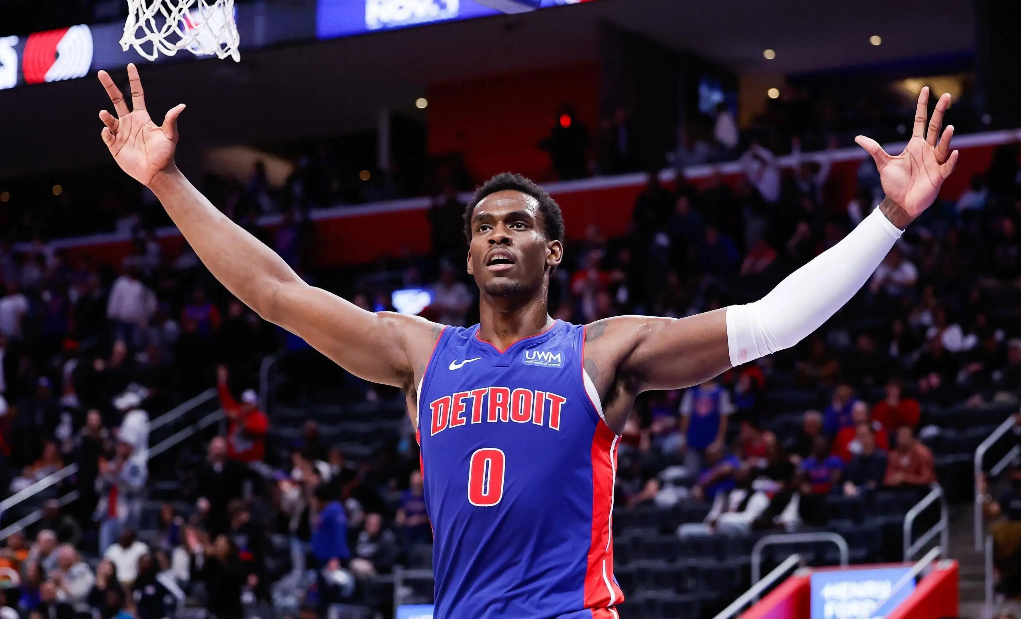 包含NBA豪强对决紧张激烈离奇瞬间让球迷热血沸腾的词条